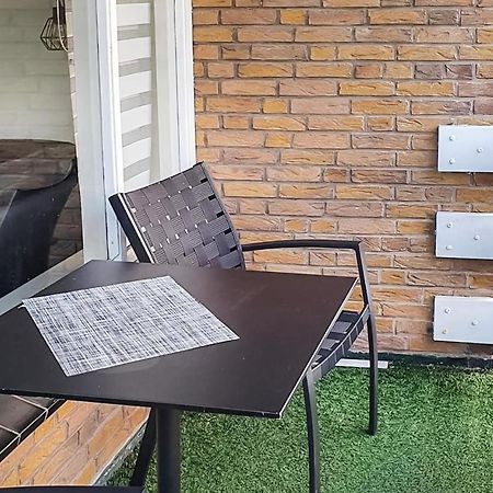 Cozy Apartment In Zoutelande With Wifi Екстериор снимка