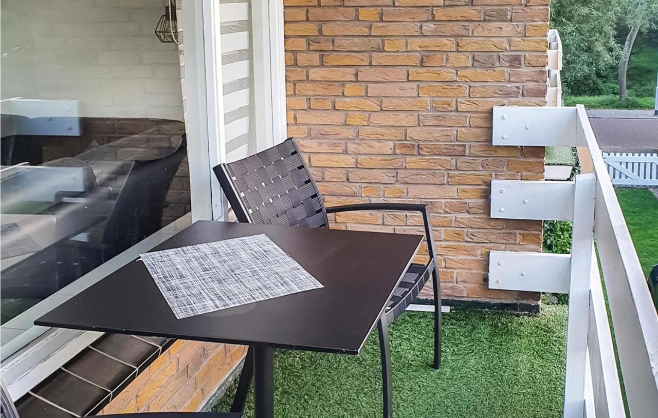 Cozy Apartment In Zoutelande With Wifi Екстериор снимка