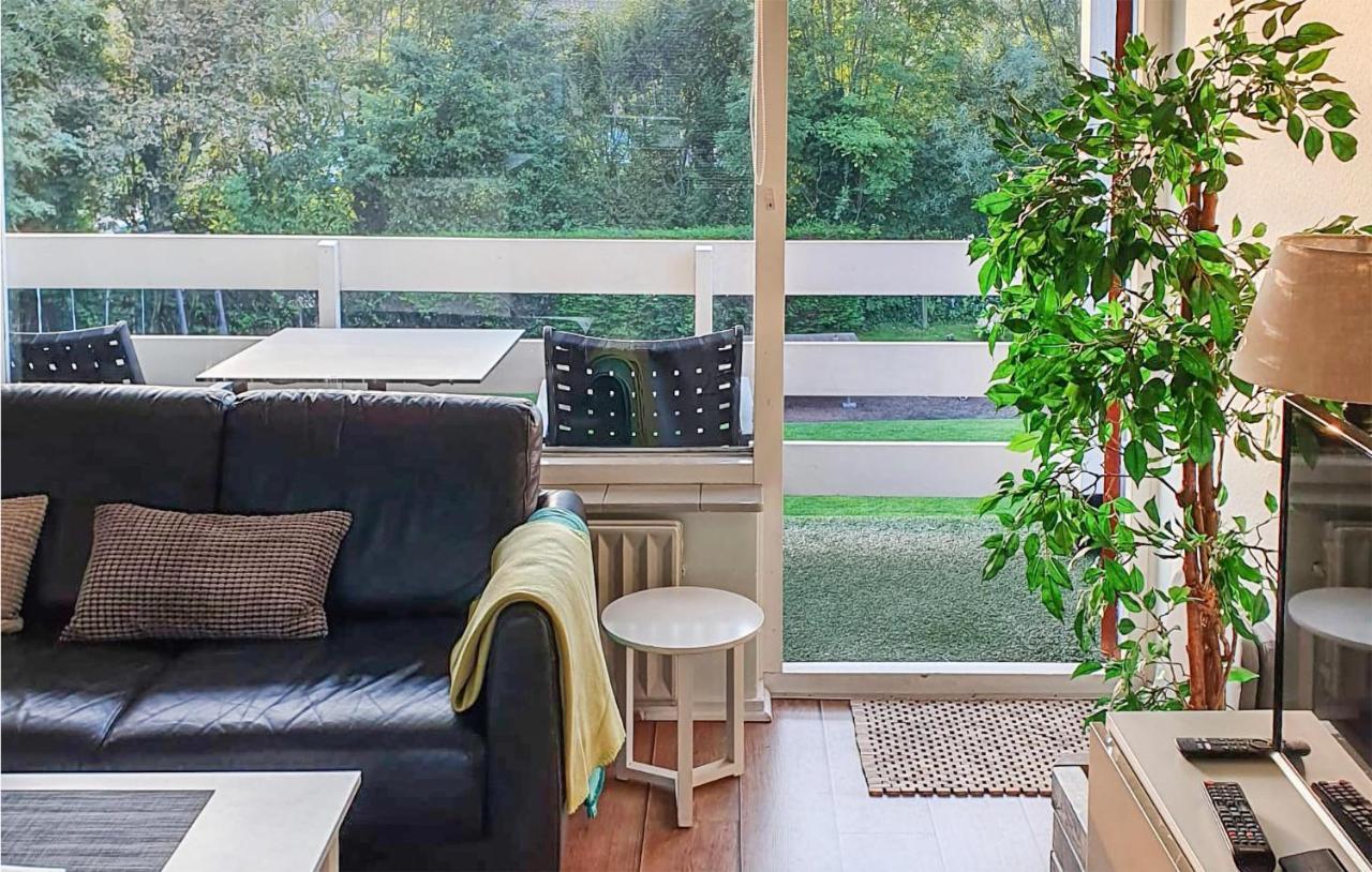 Cozy Apartment In Zoutelande With Wifi Екстериор снимка
